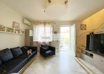 Foto 12 - Semi-detached house Via del Cafaggiolo
 
33, Camaiore - photo 12