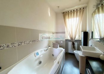 Foto 19 - Semi-detached house Via del Cafaggiolo
 
33, Camaiore - photo 19