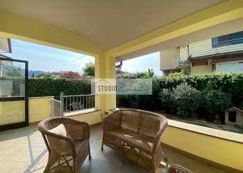 Foto 41 - Semi-detached house Via del Cafaggiolo
 
33, Camaiore - photo 41