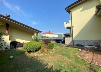 Foto 46 - Semi-detached house Via del Cafaggiolo
 
33, Camaiore - photo 46