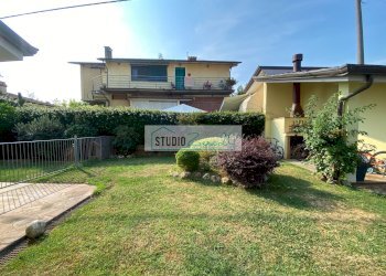 Foto 49 - Semi-detached house Via del Cafaggiolo
 
33, Camaiore - photo 49