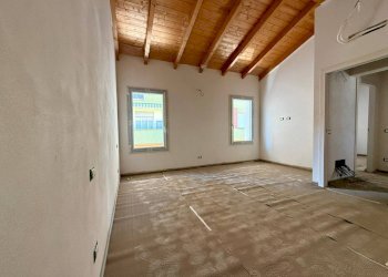 Foto 10 - Villa a Schiera Via Circondaria Sud
 
90, Castelfranco Emilia - foto 10