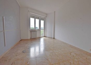 Camera da letto - Three-room apartment via del Risorgimento, 3, Mondovì - photo 9