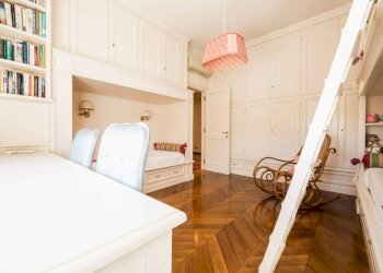 Camera da letto - Appartamento via Oreste De Gaspari, Genova (zona Albaro) - foto 30