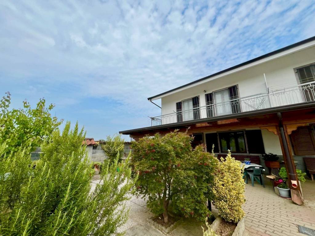 Facciata - Villa via Ceis, 35, Carmagnola - foto 2