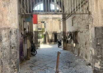 Edificio all\'aperto - Bilocale via Salita Montagnola
 
31, Napoli - foto 21