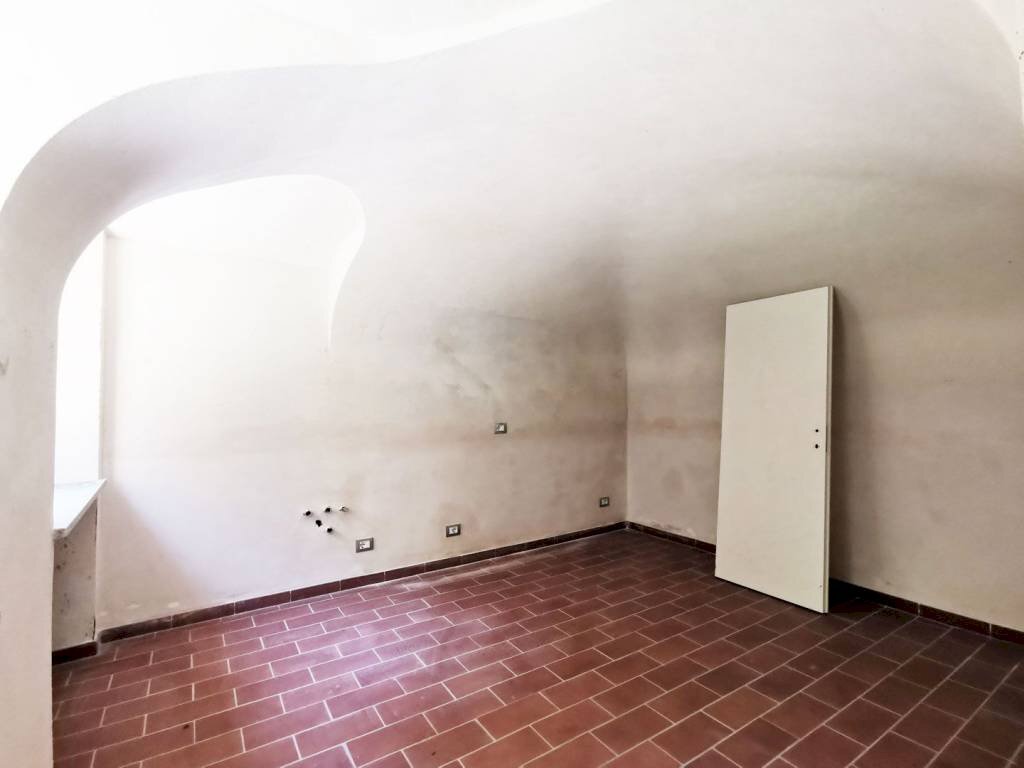 Stanza non arredata - Three-room apartment vicolo Baretti, 10, Valenza - photo 3
