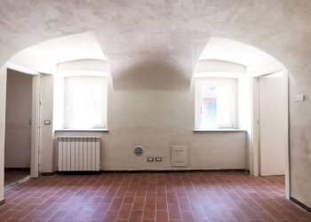 Stanza non arredata - Three-room apartment vicolo Baretti, 10, Valenza - photo 2