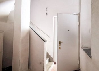 Interno palazzo - Three-room apartment vicolo Baretti, 10, Valenza - photo 17