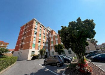 Foto 1 - Appartamento Via Aurelia
 
82, San Bartolomeo al Mare - foto 1
