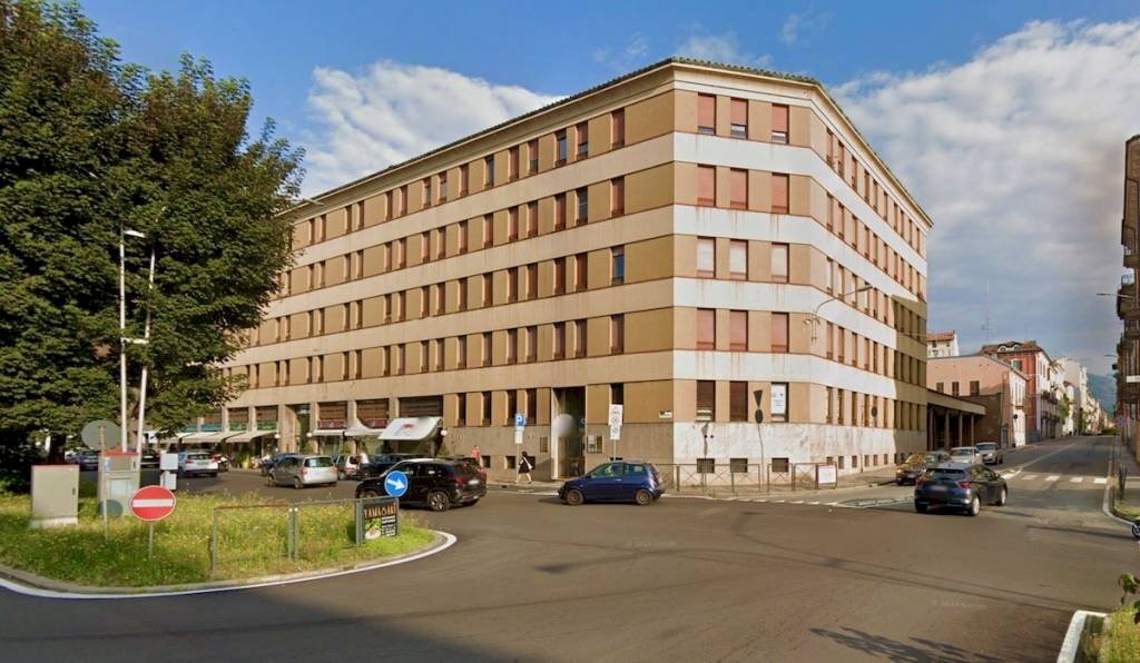 Facciata - Quadrilocale via Bertodano, 9, Biella - foto 1