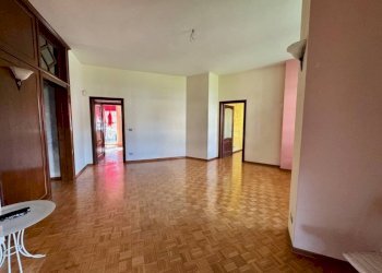 Soggiorno - Quadrilocale via Bertodano, 9, Biella - foto 3
