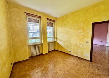 Camera da letto - Quadrilocale via Bertodano, 9, Biella - foto 11