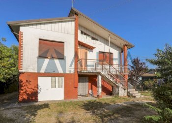 Facciata - Villa via della Smarrita, Forlì - foto 2