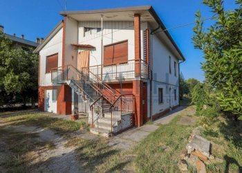 Facciata - Villa via della Smarrita, Forlì - foto 34