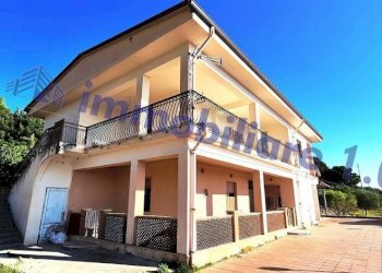 Facciata - Villa strada Provinciale del Busecchio, Calatafimi-Segesta - foto 1