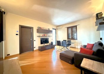 Three-room apartment Via Privata Cimabue, Santo Stefano Ticino - photo 1