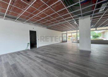 WhatsApp Image 2026-06-30 at 16.31.27 - Commercial Premises Bassano del Grappa - photo 5