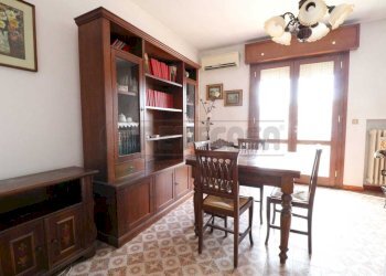 7_Soggiorno - Appartamento Via Alcide de Gasperi 7, Bondeno - foto 7