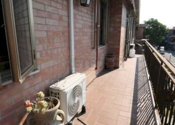 10_Balcone fronte - Appartamento Via Alcide de Gasperi 7, Bondeno - foto 10