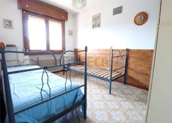 12_Letto doppia - Appartamento Via Alcide de Gasperi 7, Bondeno - foto 12