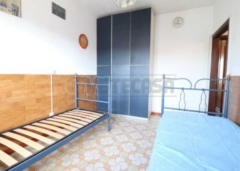 13_Letto doppia - Appartamento Via Alcide de Gasperi 7, Bondeno - foto 13