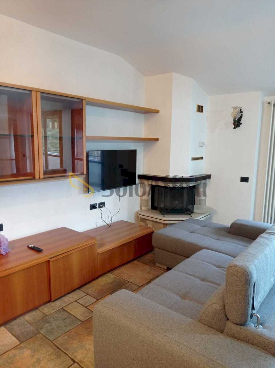 soggiorno - Three-room apartment Solbiate Arno - photo 1