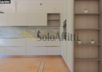 soggiorno con cucina a vista - Appartamento Via Gadames, Paderno Dugnano - foto 8