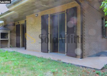 giardino retro camere - Appartamento Via Gadames, Paderno Dugnano - foto 15