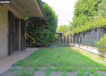 giardino retro camere - Appartamento Via Gadames, Paderno Dugnano - foto 19