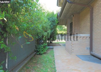 giardino laterale - Appartamento Via Gadames, Paderno Dugnano - foto 20