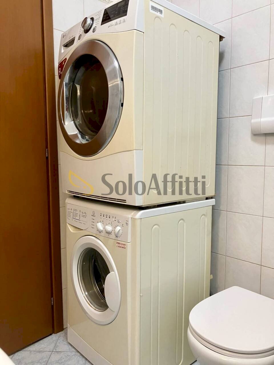 BAGNO ASCIUGATRICE E LAVATRICE - Monolocale Via Giovanni Spadolini 13, Milano - foto 2