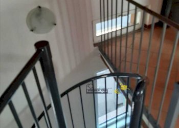 SCALA INTERNA - Quadrilocale Borgo Garimberti 18, Parma - foto 6