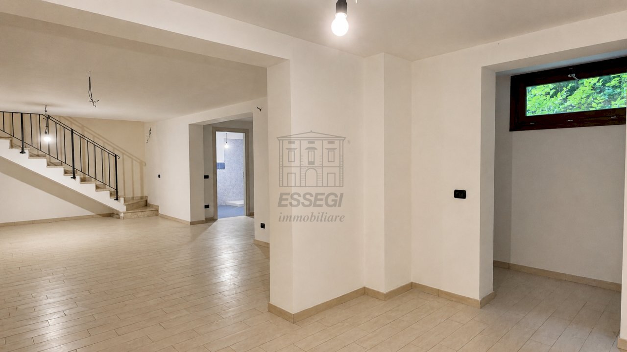 villetta a schiera zona nord - Terraced Villa Via delle Querce 939, Lucca - photo 1