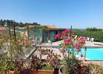 DILEOIMMOBILIAREVENDE VILLA CON PISCINA - Casa indipendente Acquaviva Picena - foto 8