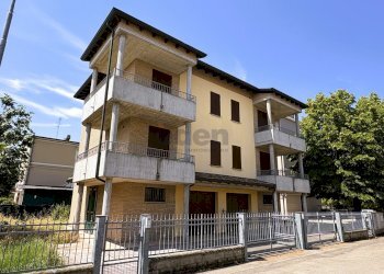 IMG_9222 - Trilocale Via O. Respighi 9, Castelfranco Emilia - foto 1