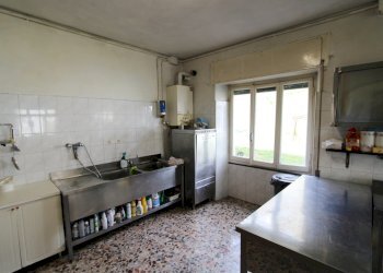 Cucina - Locale Commerciale Rezzoaglio - foto 12