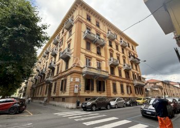 SP755_ampio appartamento in vendita pieno centro c - Office La Spezia - photo 1