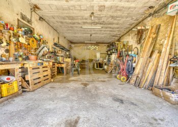 garage - Portion of a house Via Pian delle Tregge, Collesalvetti - photo 21
