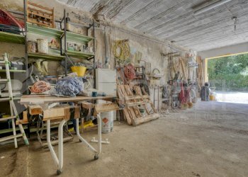garage - Portion of a house Via Pian delle Tregge, Collesalvetti - photo 22
