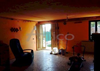 0a87176f-db57-4b29-9ff2-507b74d424b6-1.jpg - Casa semi indipendente Pontecchio Polesine - foto 1