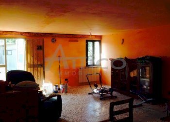 b9449e72-deb9-4398-8512-c169cc7e665f.jpg - Casa semi indipendente Pontecchio Polesine - foto 6