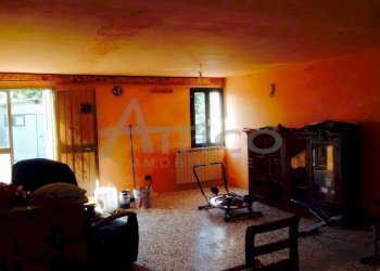 f772f94a-a27c-416d-a097-7e5b2ba2b067.jpg - Semi-detached house Pontecchio Polesine - photo 13