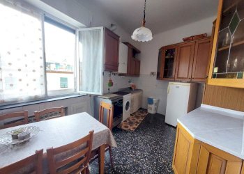 20251215_100805.jpg - Three-room apartment Passo della Zebra, Genova (neighborhood Marassi) - photo 9