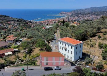 fotoins 5 - Villa Via San Leonardo 48, Diano Marina - photo 3