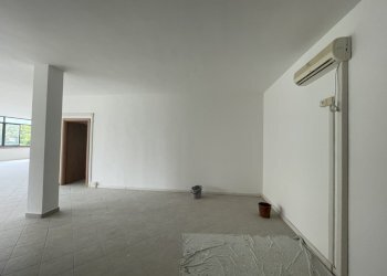 IMG_7674 - Office Via Magona, Cecina - photo 4