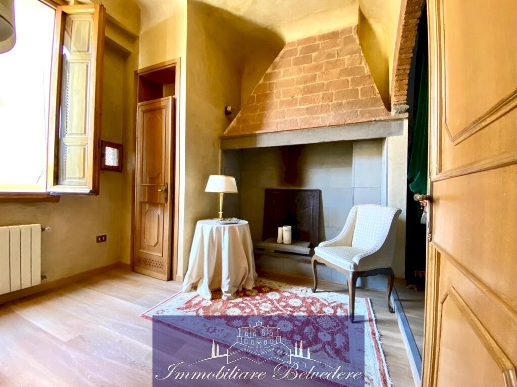 WhatsApp Image 2022-09-15 at 11.35.53 (5).jpeg - Three-room apartment Via del Curtatone, Firenze (neighborhood Santa Maria Novella) - photo 1