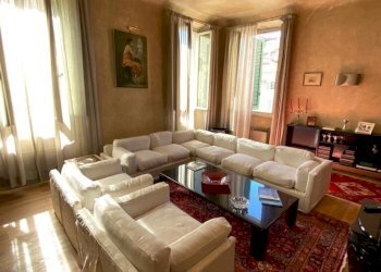 WhatsApp Image 2022-09-15 at 11.35.53 (7).jpeg - Three-room apartment Via del Curtatone, Firenze (neighborhood Santa Maria Novella) - photo 8