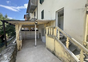 resede - Three-room apartment Piazza San Leonardo, Vernio - photo 3
