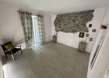 camera da letto - Three-room apartment Piazza San Leonardo, Vernio - photo 5